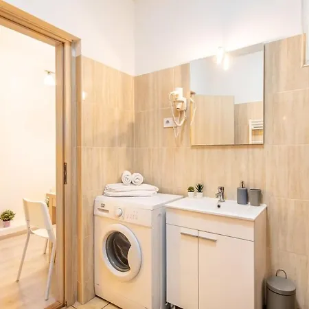 At Good Location Apartamento Budapest