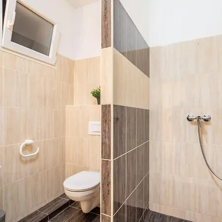 Apartment At Good Location