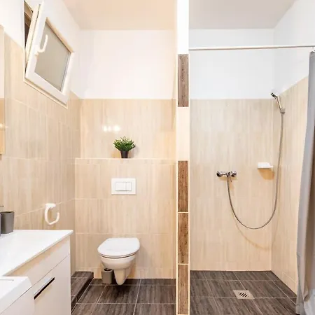 Apartmán At Good Location *
